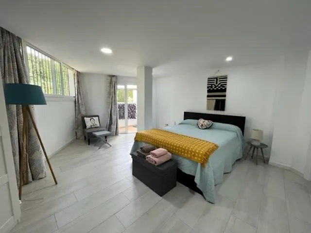 A Terrace With Sea View, 2 Bedrooms Apartment In Benalmadena