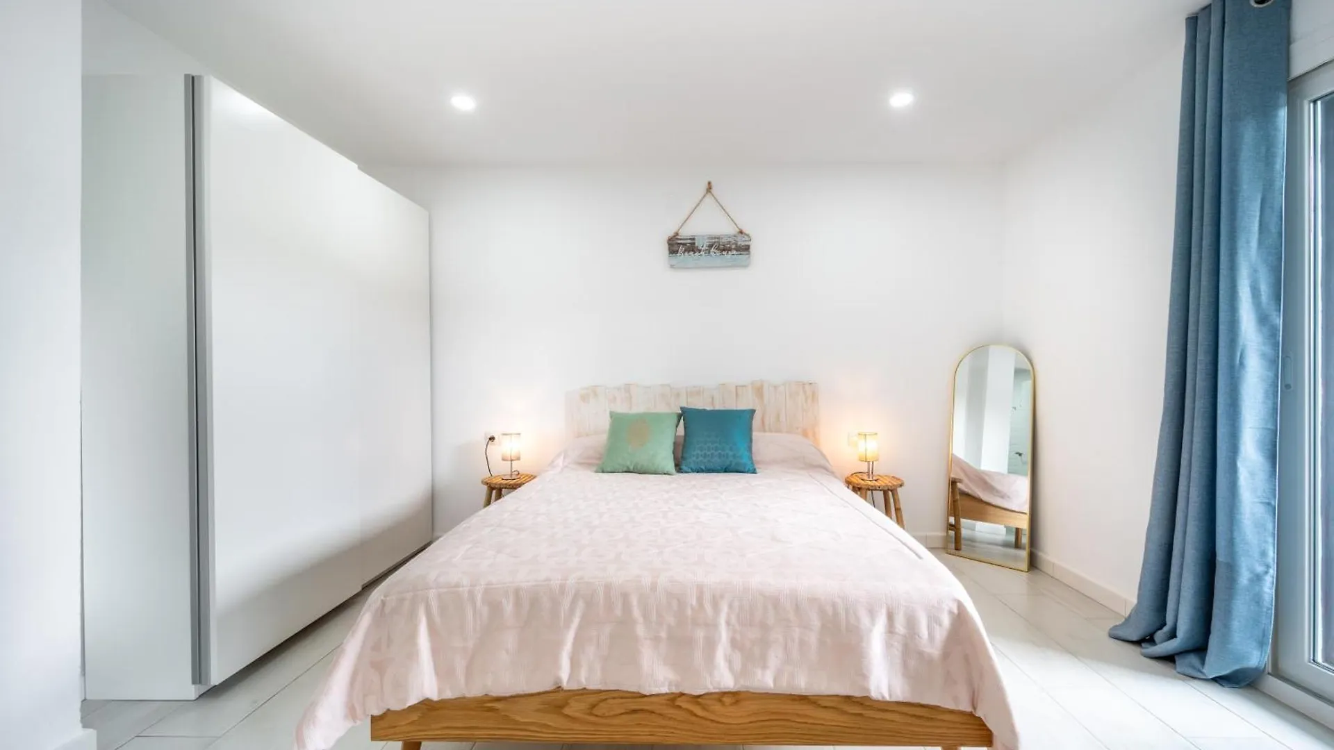 A Terrace With Sea View, 2 Bedrooms Apartment In Benalmádena España